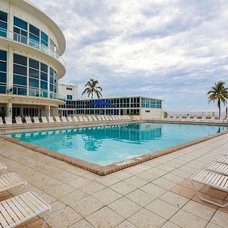 Castle Beach Suites By Vacation Media Miami Beach Exterior photo